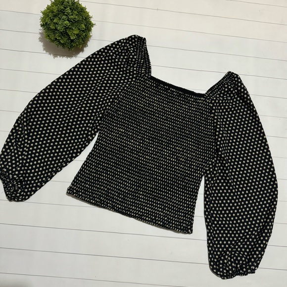 Tops - Smocked Puff Sleeve Black Floral Blouse Top‎ Women’s Small Medium
